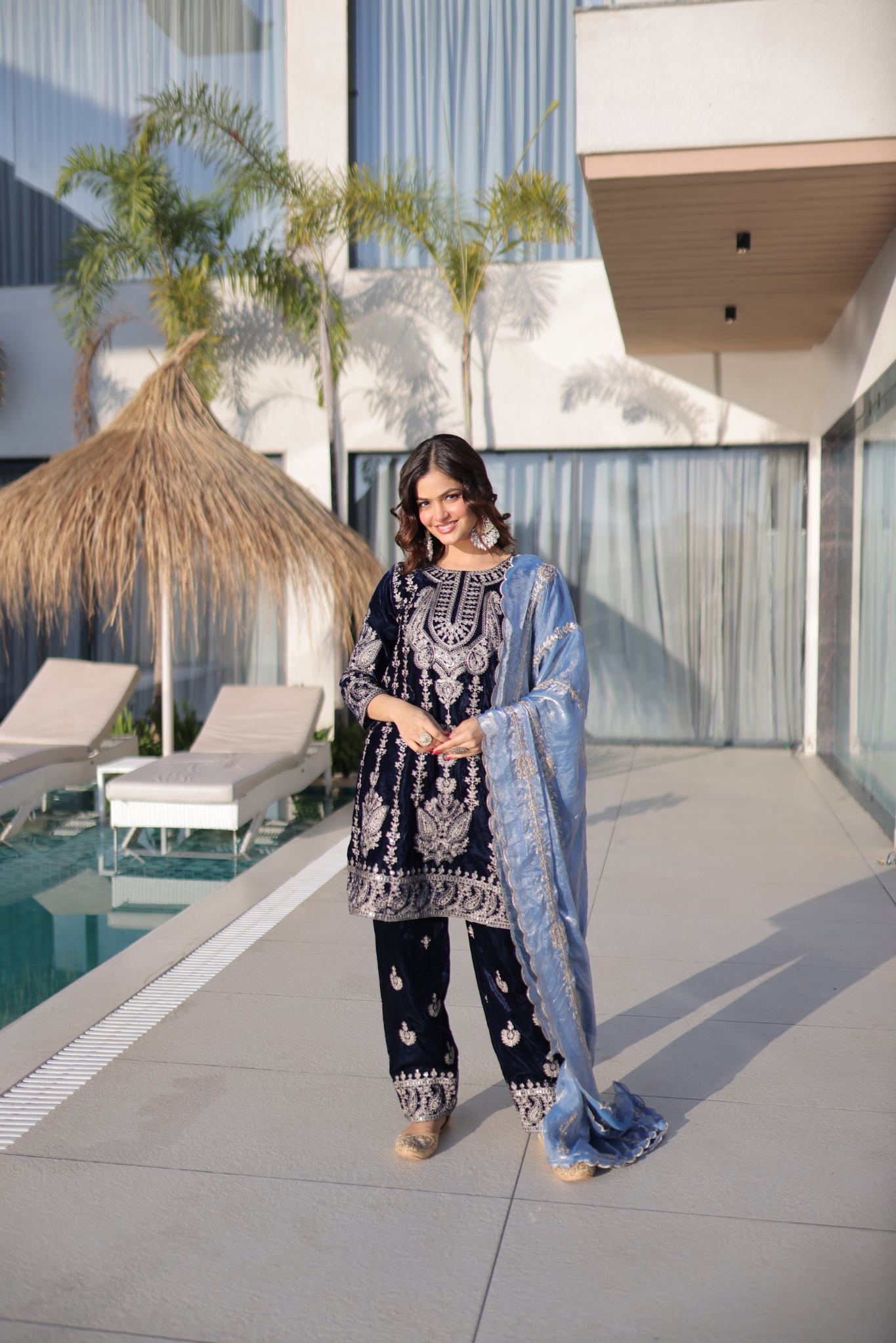 Women's Navy Blue Velvet Kurta Pant Dupatta Set