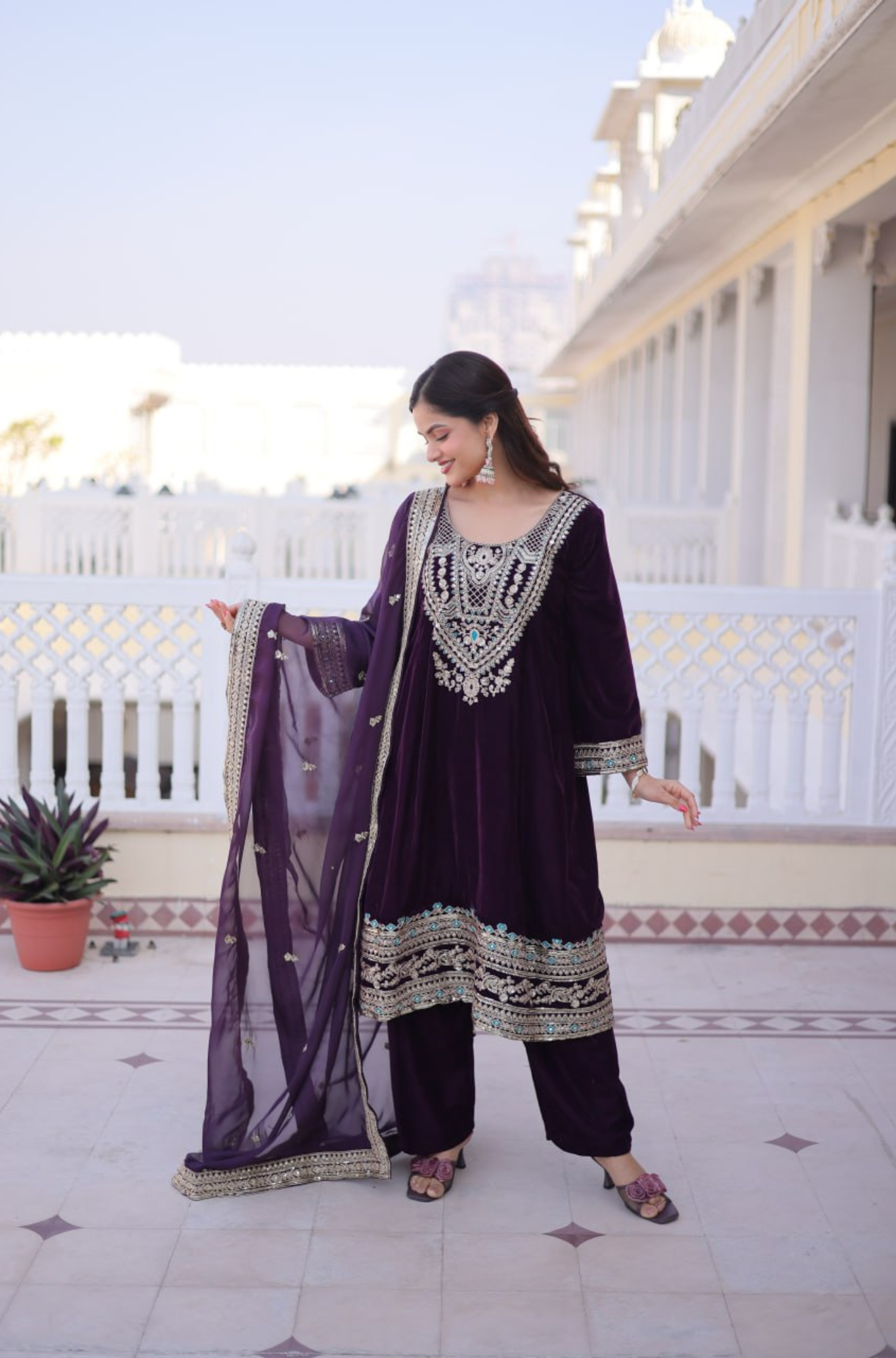 Women's Premium Velvet Kurta Pant Dupatta Set