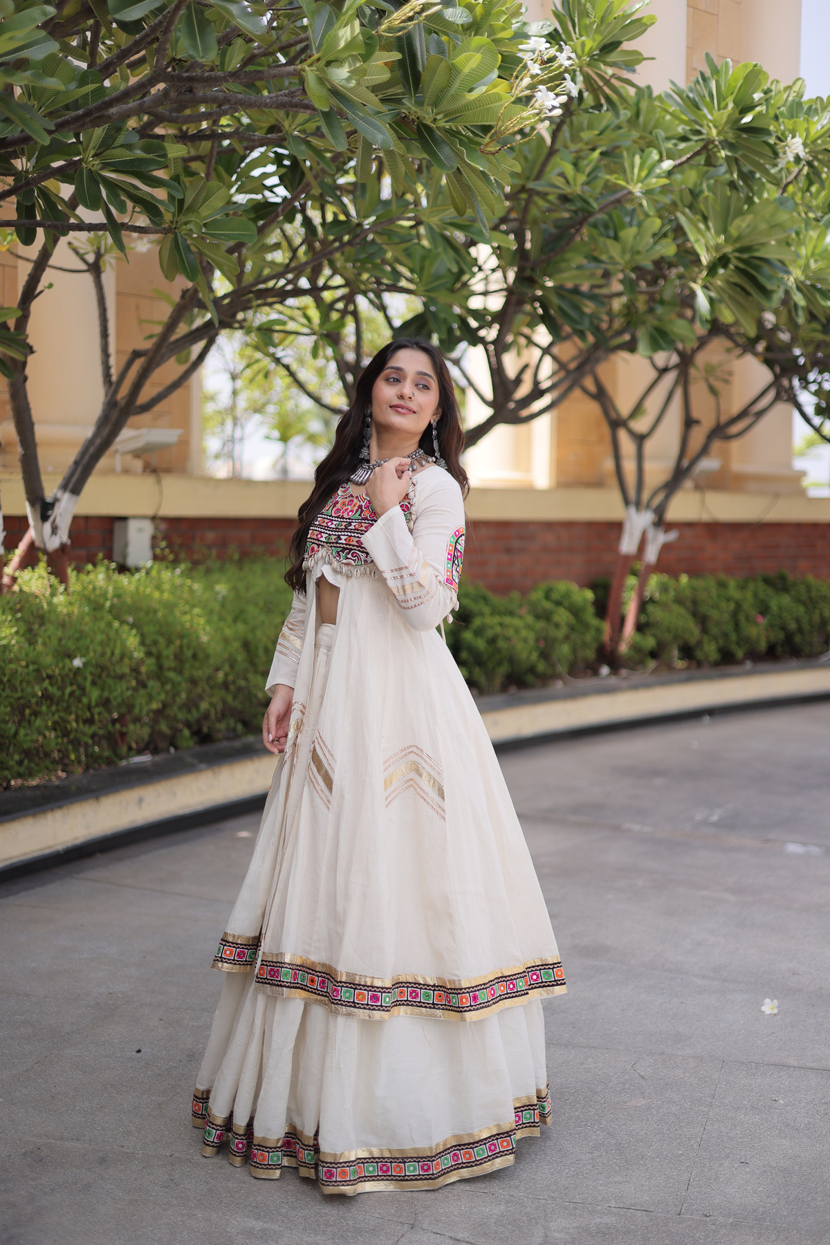 Women’s Embroidered Anarkali kurta with Flared Skirt Set
