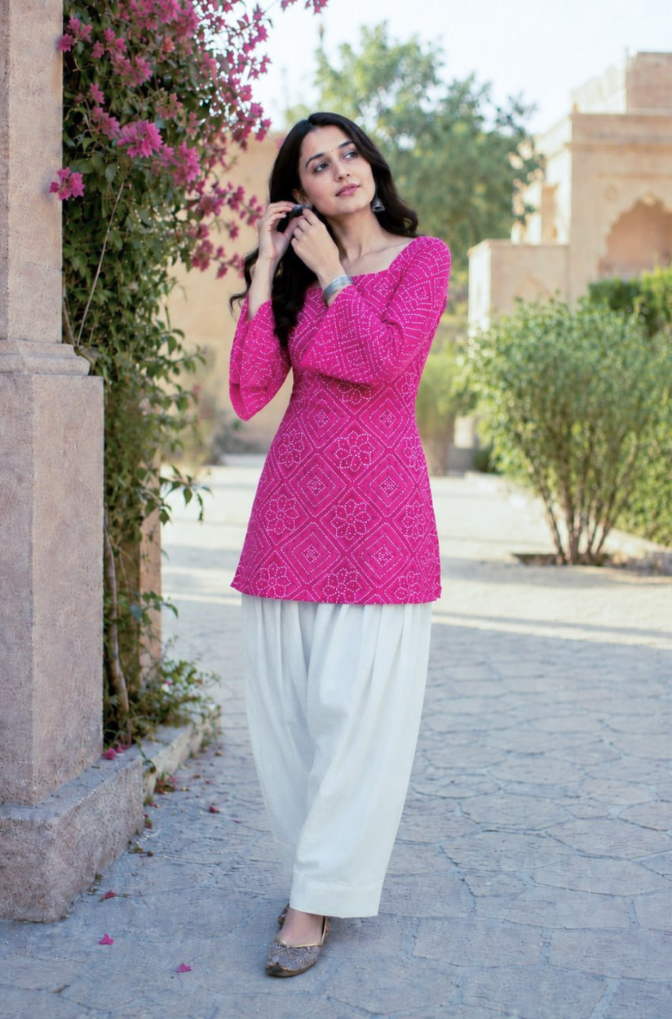 Women's Designer Bandhani Print Cotton Short Kurti Set