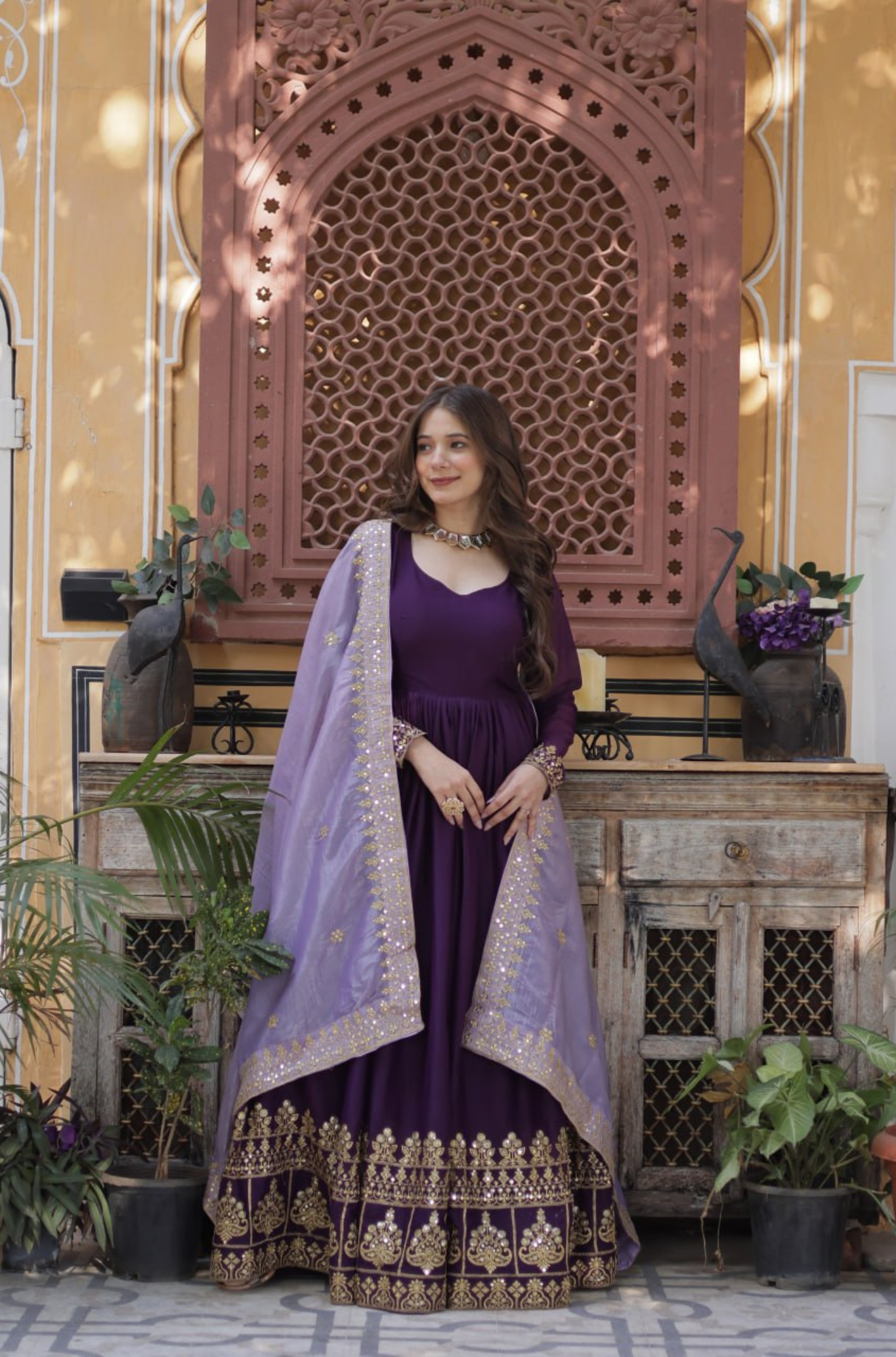 Women Luxury Traditional Anarkali Kurta Set With Elegant Dupatta