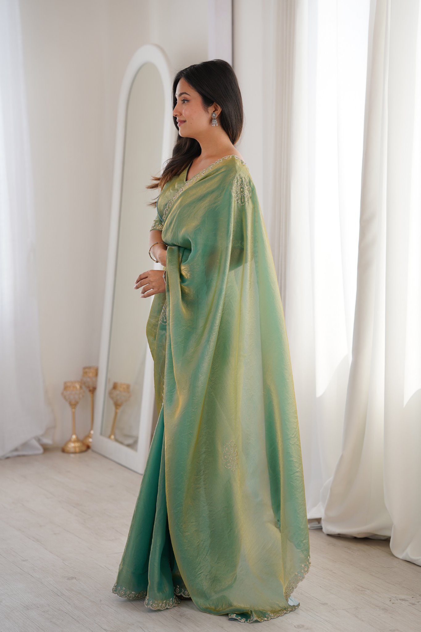 Women Organza Saree with Embroidered Border Work