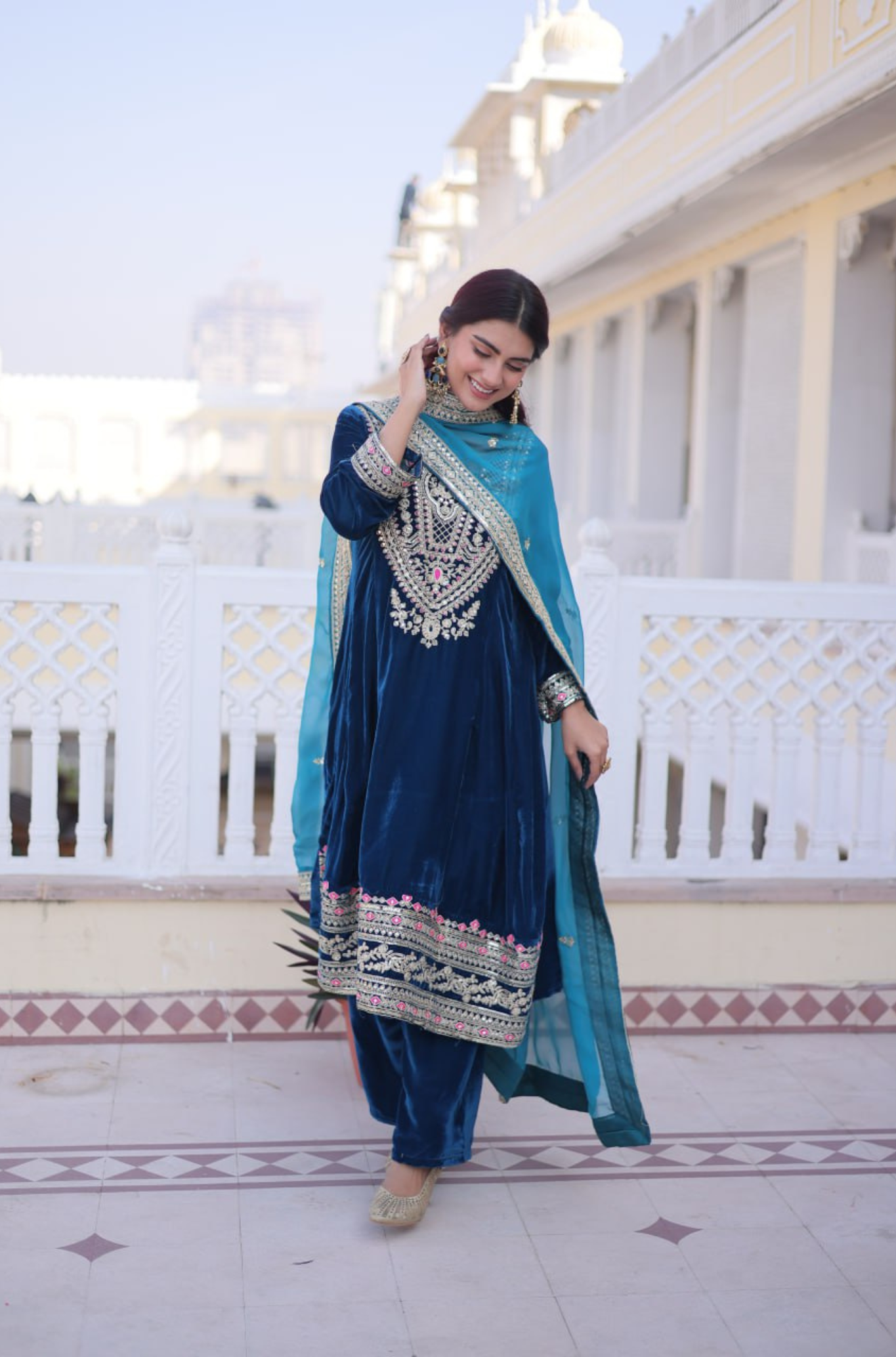 Women's Premium Velvet Kurta Pant Dupatta Set