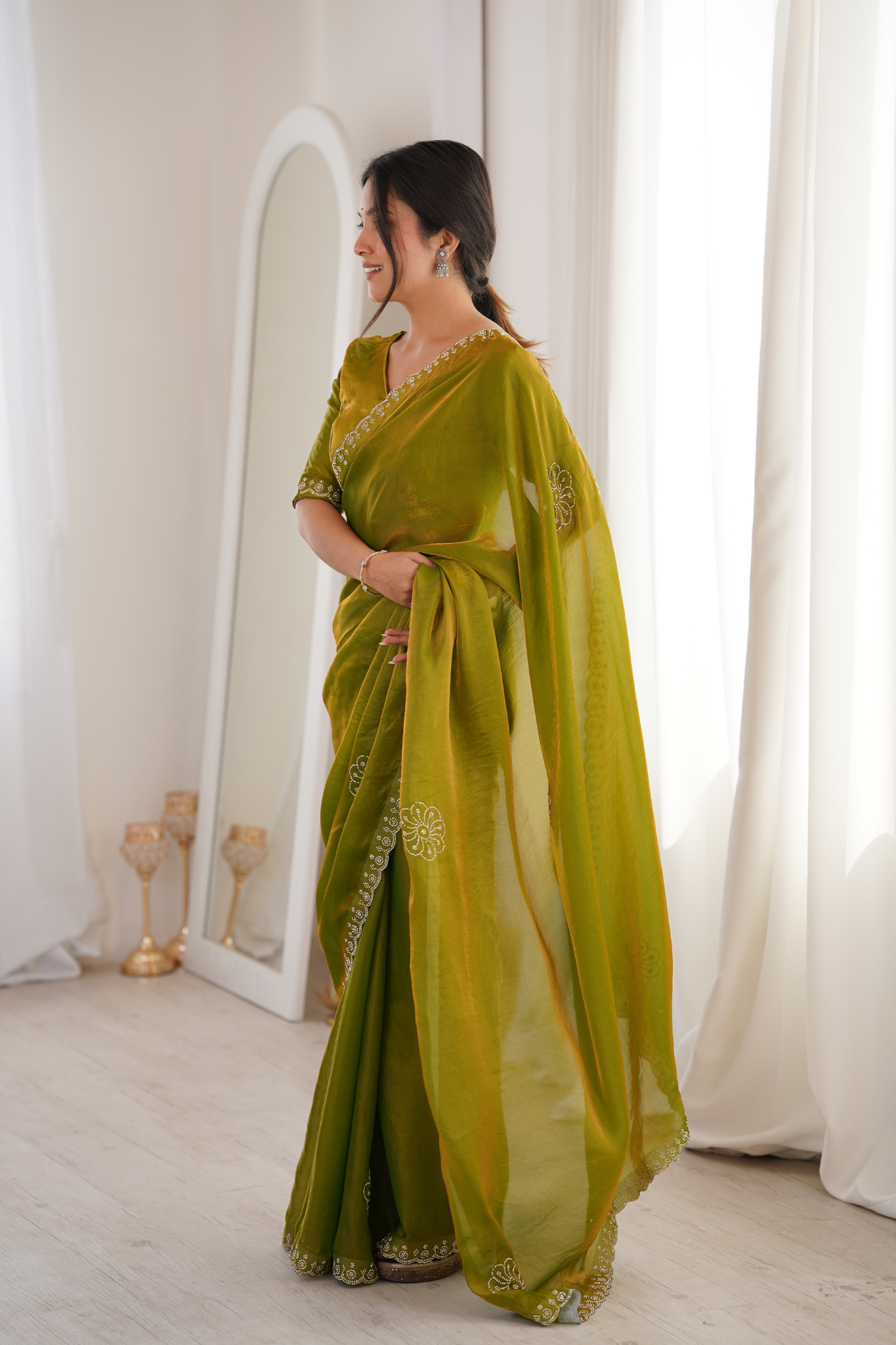 Women Organza Saree with Embroidered Border Work