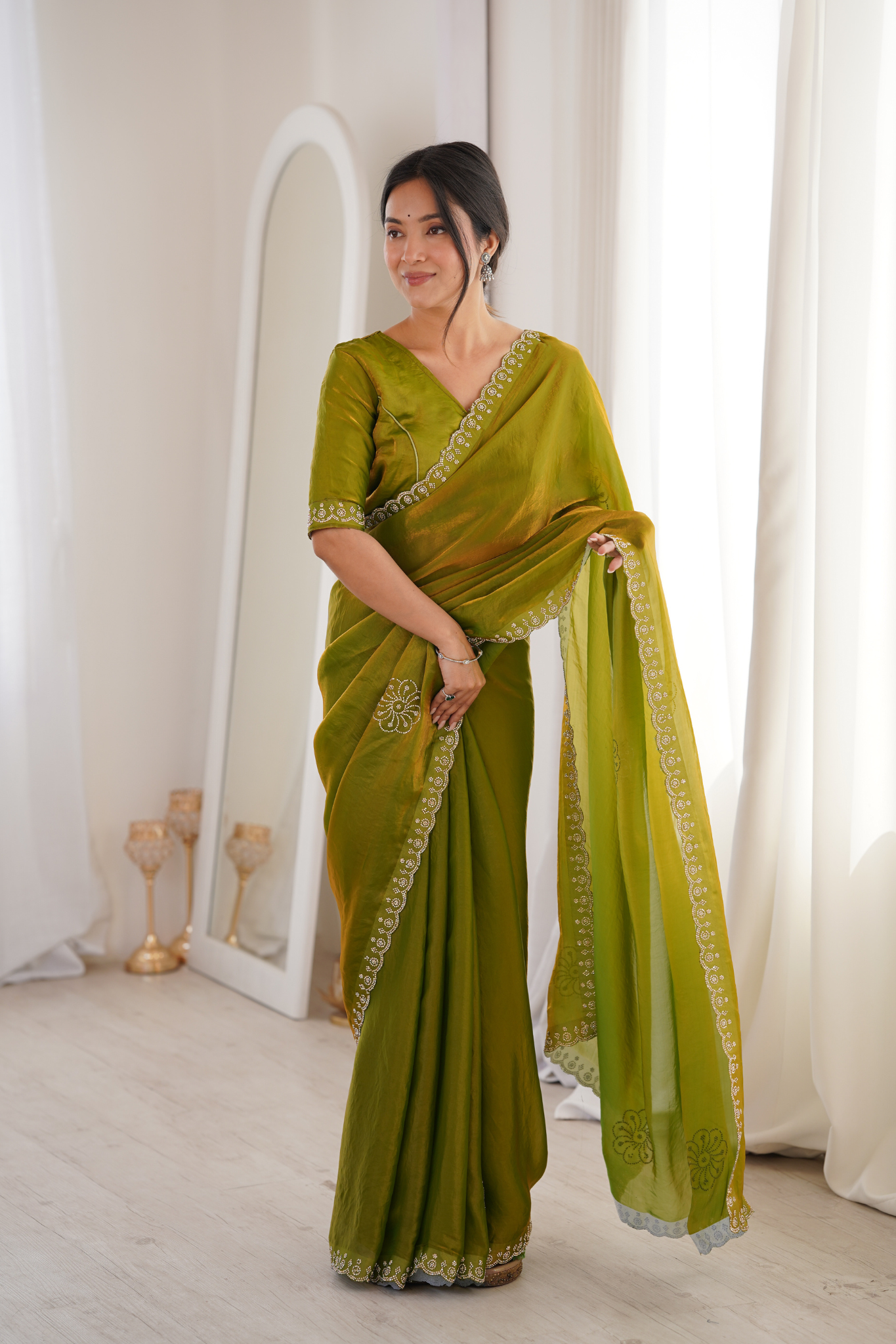 Women Organza Saree with Embroidered Border Work