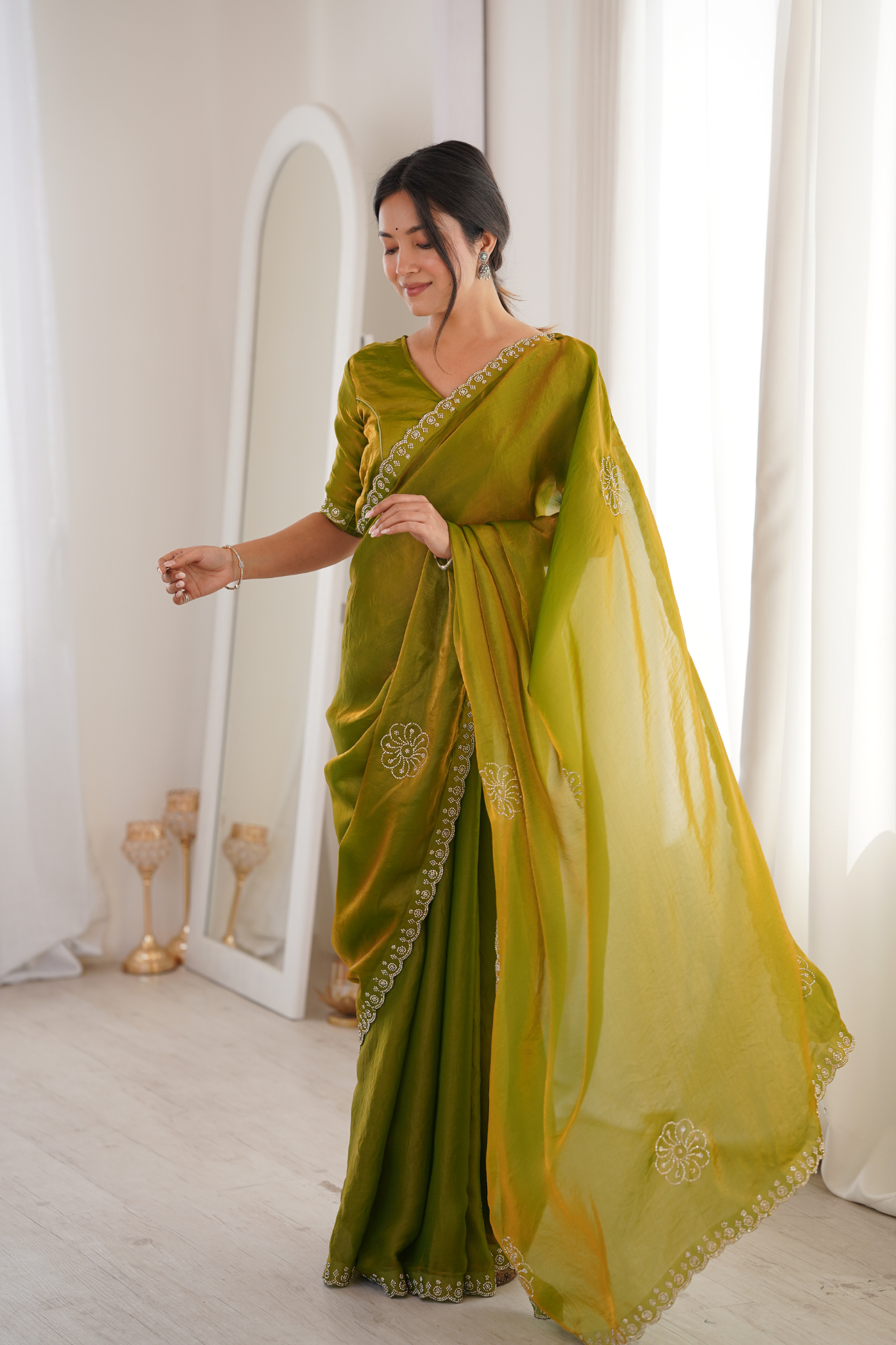 Women Organza Saree with Embroidered Border Work