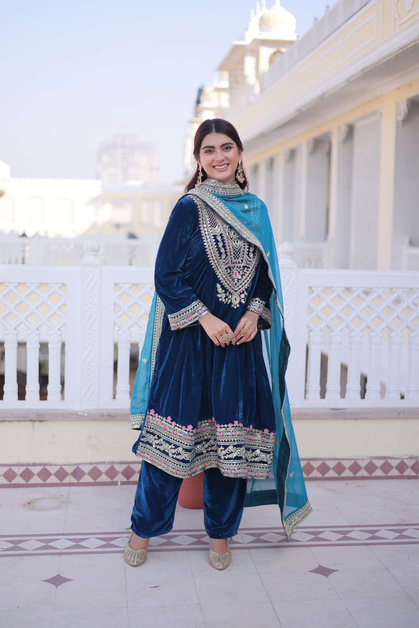 Women's Premium Velvet Kurta Pant Dupatta Set