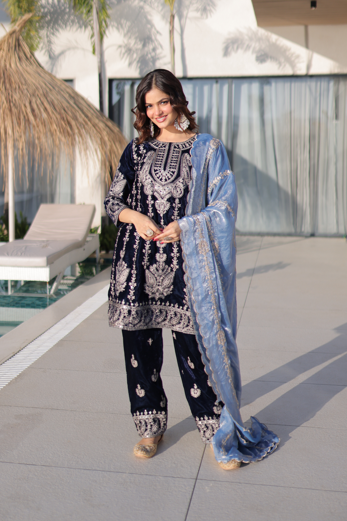 Women's Navy Blue Velvet Kurta Pant Dupatta Set